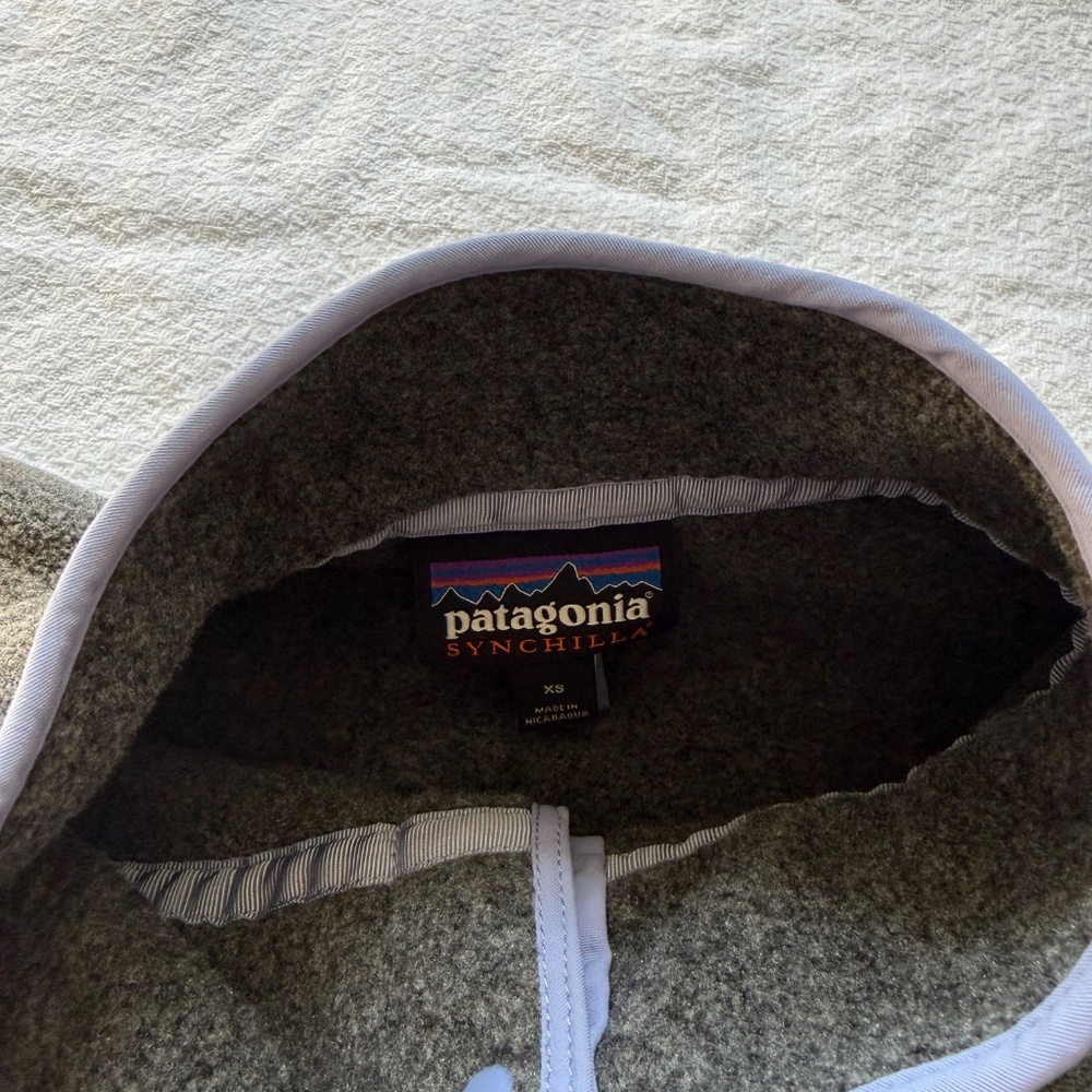 Patagonia Synchilla Lightweight Snap-T Fleece Pullover - Gray/Lavender - Picture 2 of 5